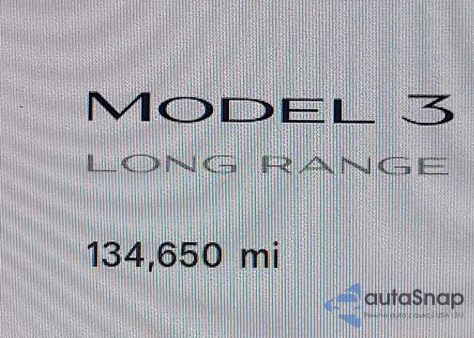 2018 Tesla Model 3 Long Range/Mid Range z USA, uszkodzony, nr VIN 5YJ3E1EA6JF048255